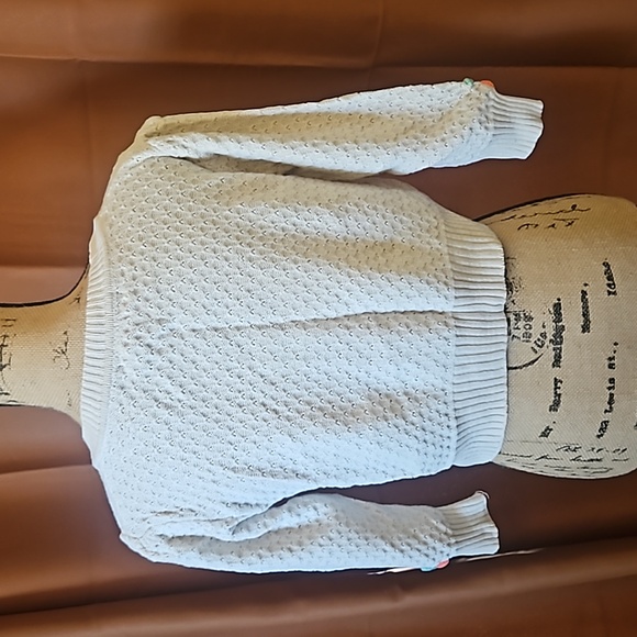 Cherry Mak 🍒 Sweater - Picture 4 of 8